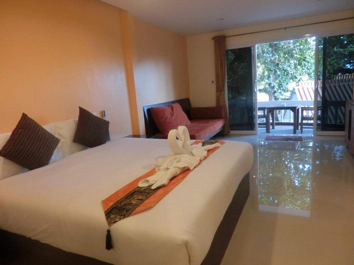 Family Guesthouse Chaweng Екстер'єр фото