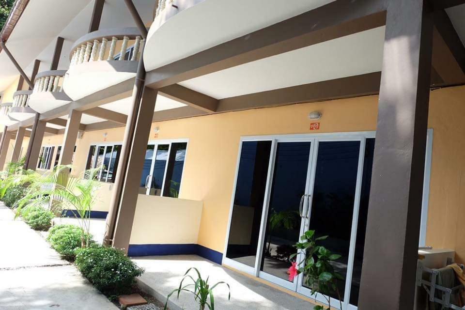 Family Guesthouse Chaweng Екстер'єр фото