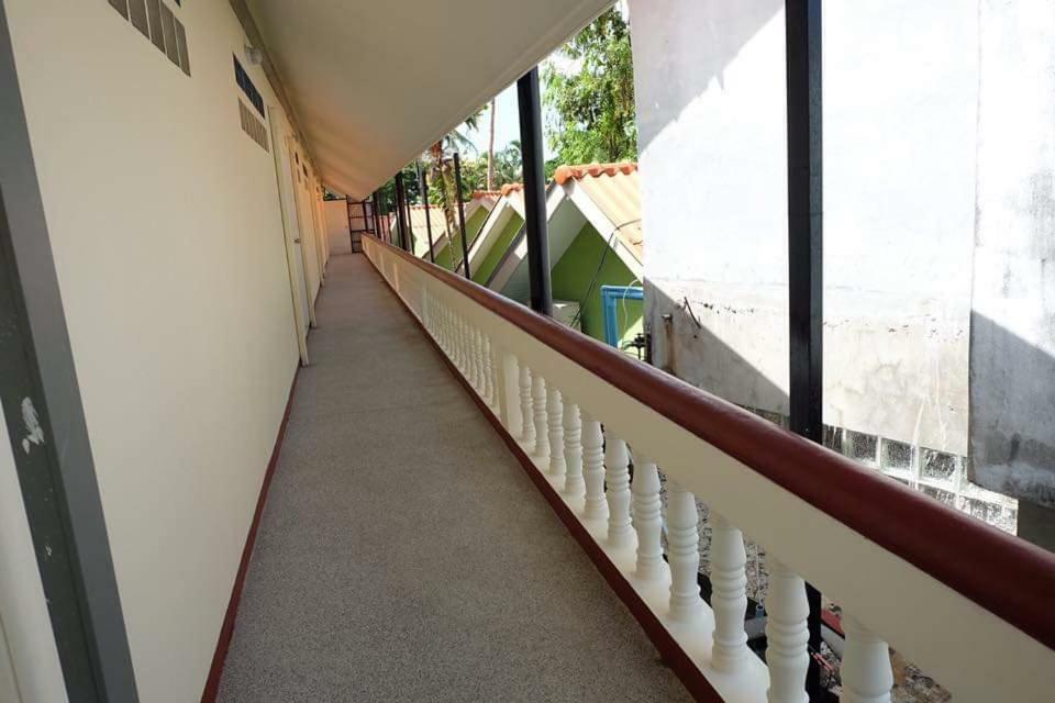 Family Guesthouse Chaweng Екстер'єр фото